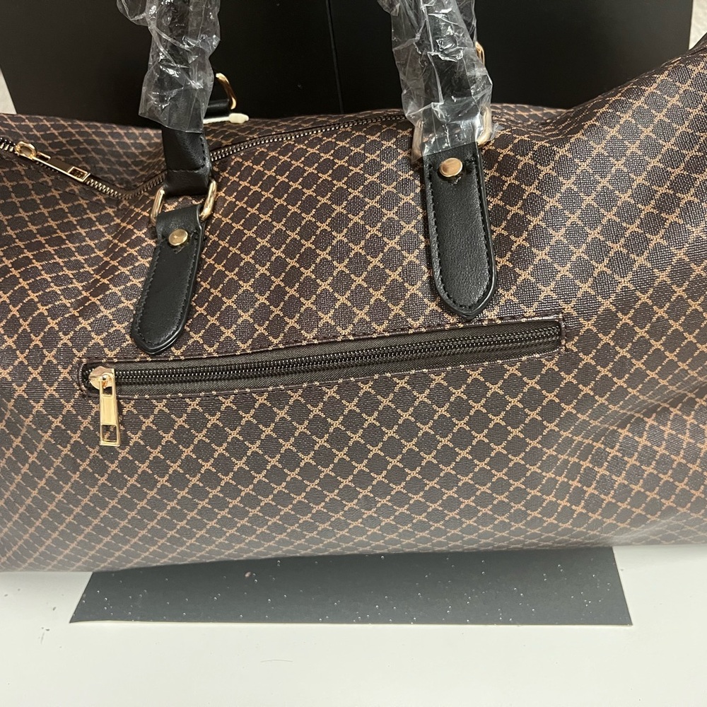 Unisex Duffle - Picture 3 of 4